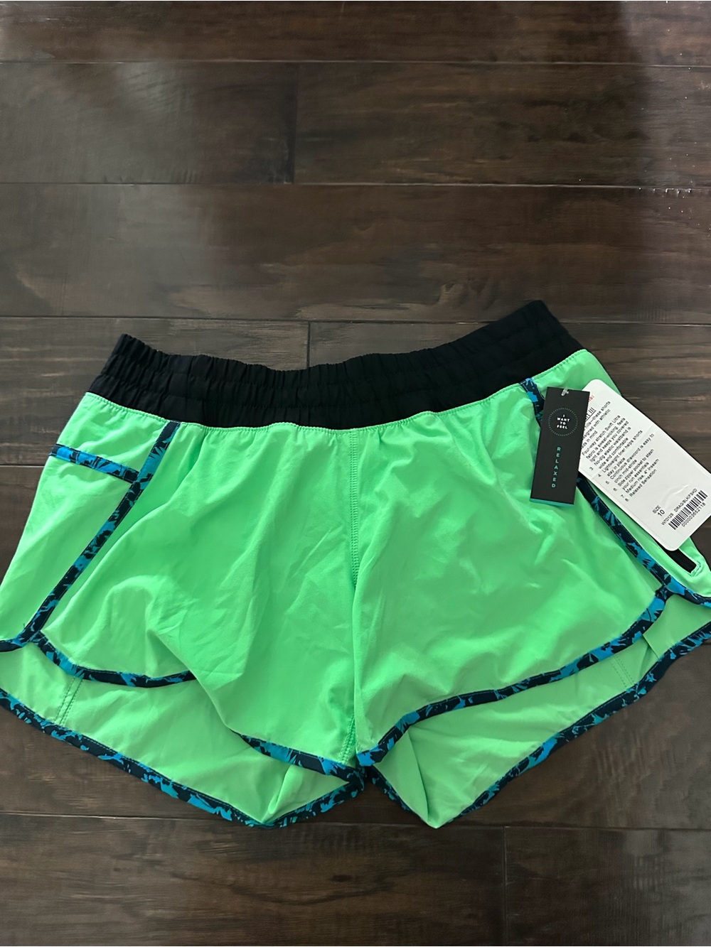 NWT Lululemon Tracker Short III Size 10